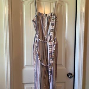 Multi colored sleeveless pants jumpsuit. Great for the summer.